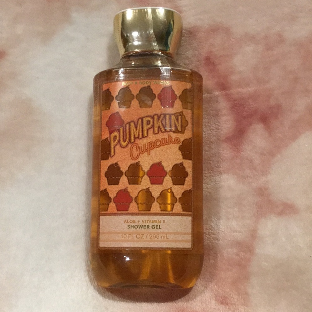 Bath & Body Works Scented Pumpkin Cupcake Shower gel 10oz NWT with Aloe & Vit E - Picture 12 of 15